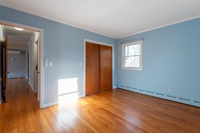 Building Photo - 20 Grove Pl