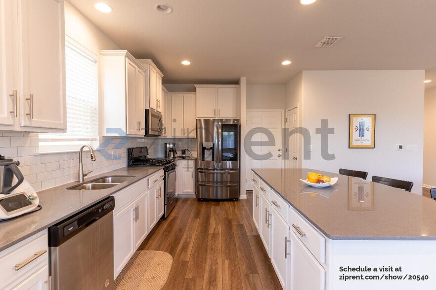 Building Photo - 9617 Dawn Pearl Dr
