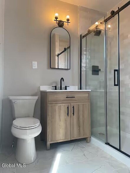 Building Photo - 77 White St