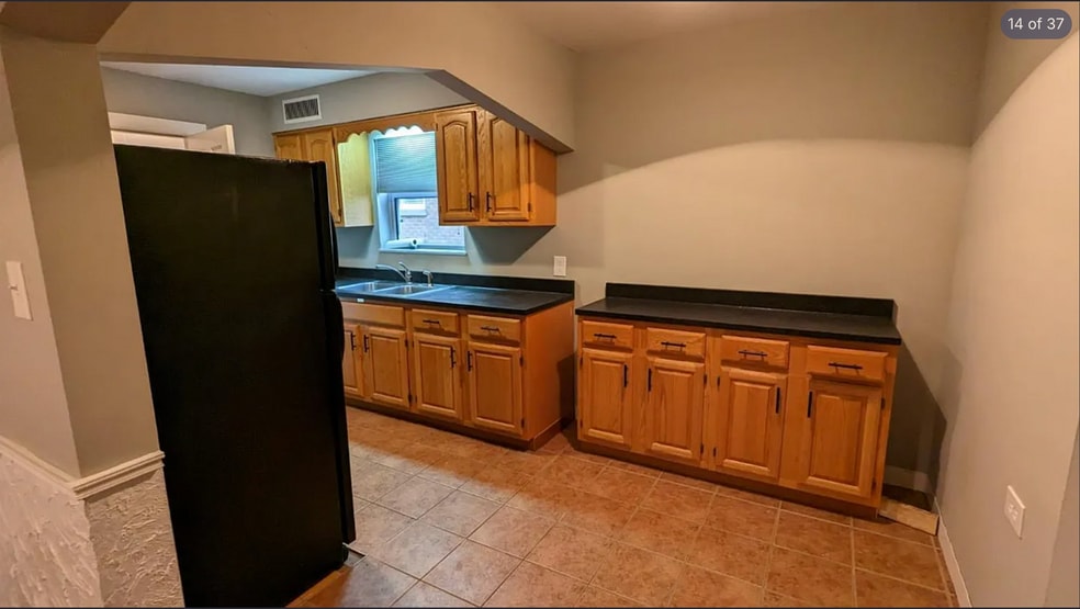 Kitchen - 3732 Wilmar Dr