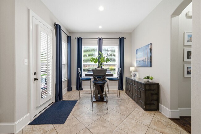 Building Photo - 2547 Marufo Vega Dr