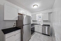 Building Photo - 5556-5558-5558 Pocusset St