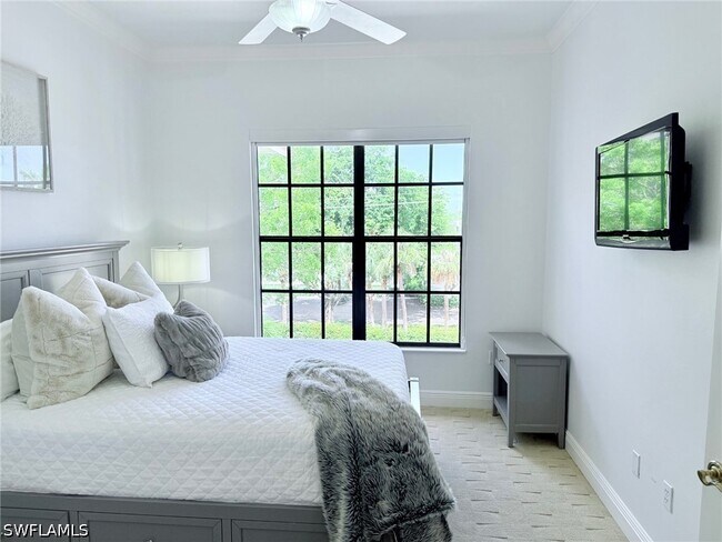 Building Photo - 705 10th St S