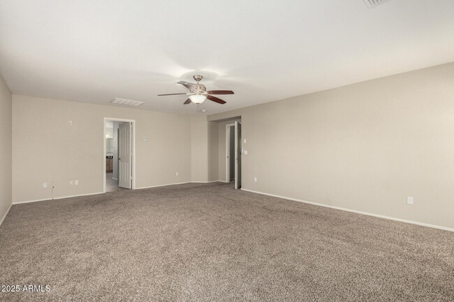Building Photo - 4122 E Palm Beach Dr