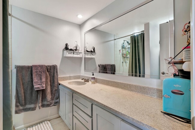 Building Photo - 148 Heritage Way