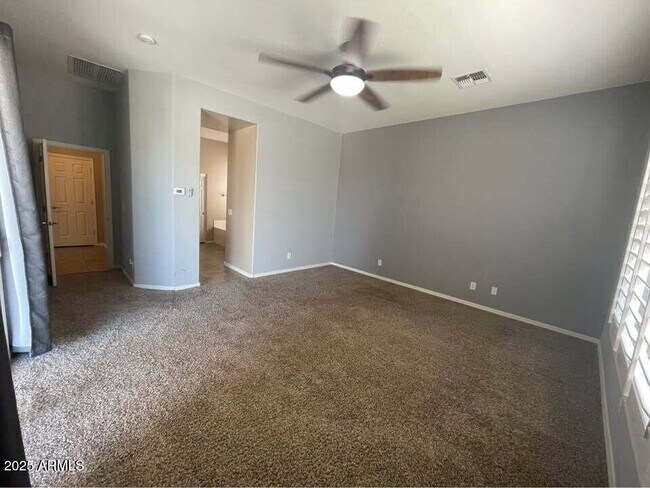 Building Photo - 4918 W Carpenter Dr