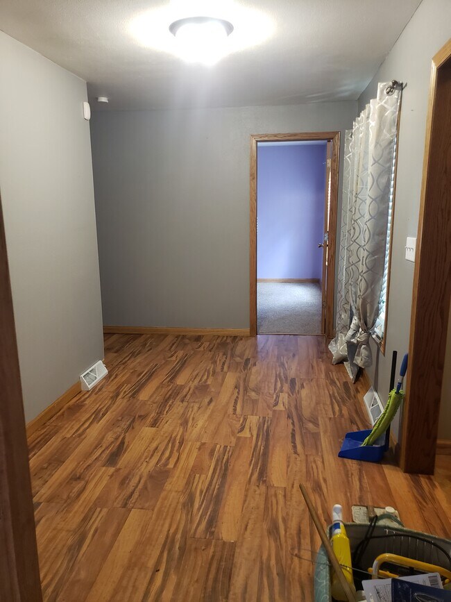 Building Photo - 608 W South St