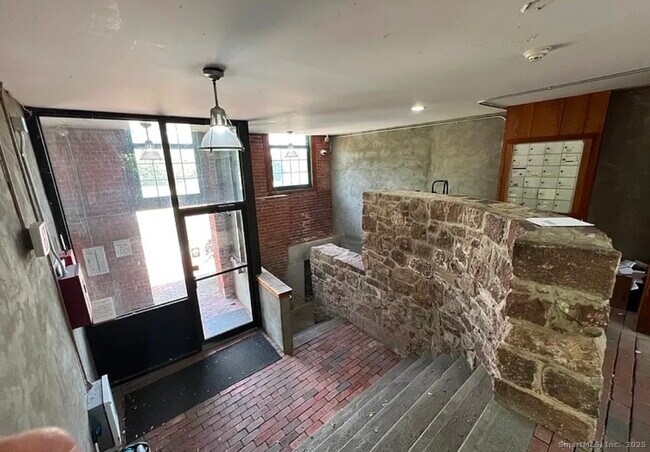 Building Photo - 1 Front St