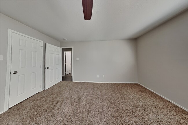 Building Photo - 4023 Sand Ripple Ln