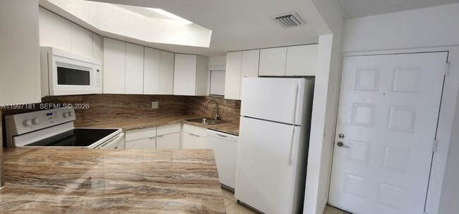 Building Photo - 8255 Lake Dr