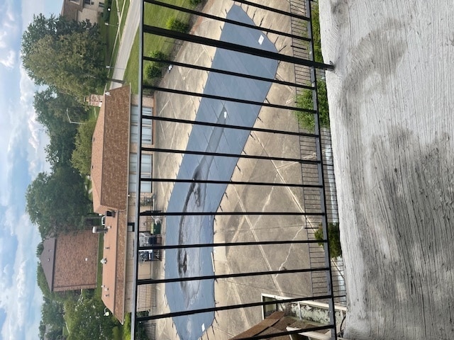 Building Photo - 267 Shorewood Dr