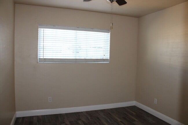 Building Photo - 1013-1013 12th St