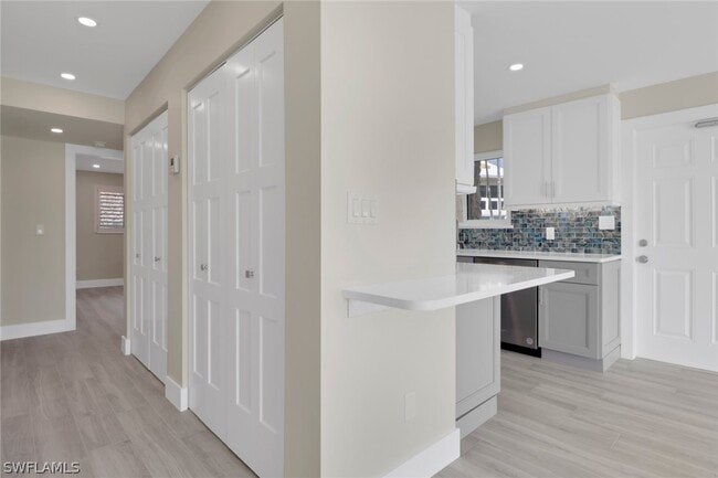 Building Photo - 2500 Gulf Shore Blvd N