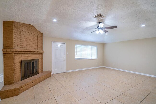 Building Photo - 1815 Ripple Creek Dr