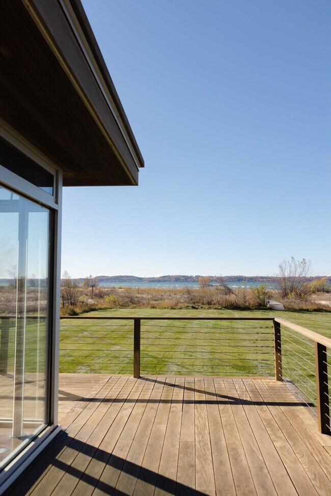 Building Photo - 11988 Cabana Shores Dr