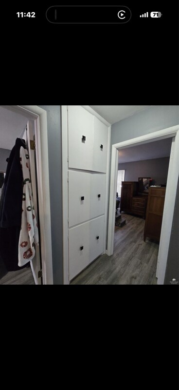 Building Photo - 149 E 1st St