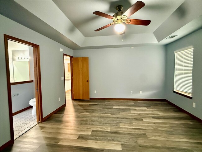 Building Photo - 510 College Pl