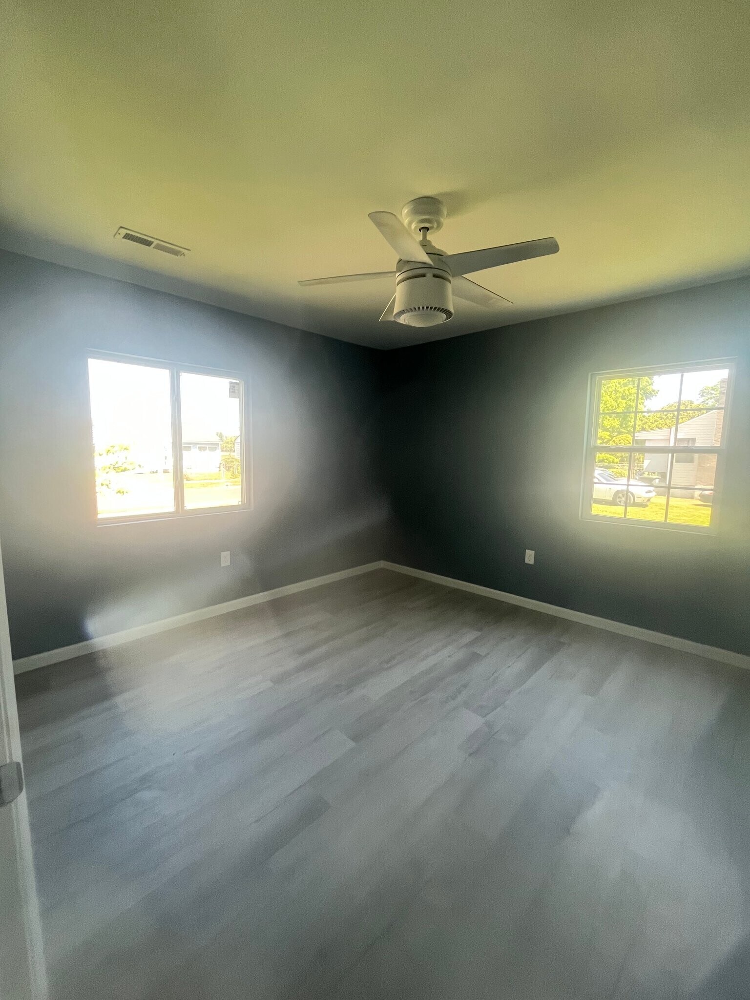 Building Photo - 4513 13th Ave N