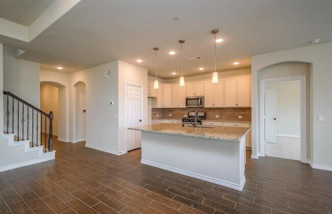 Building Photo - 27986 Clear Pines Dr.