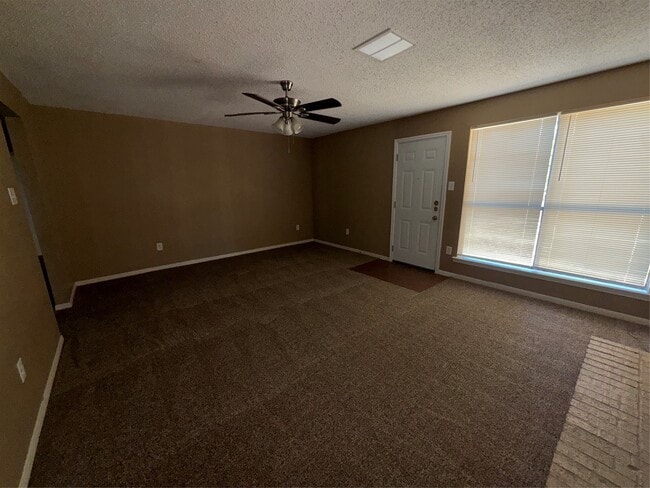 Building Photo - 17323 Glenhew Rd