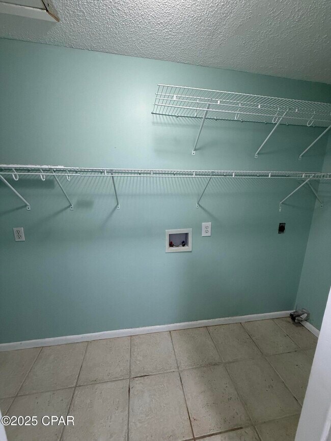 Building Photo - 7300 Sunset Ave