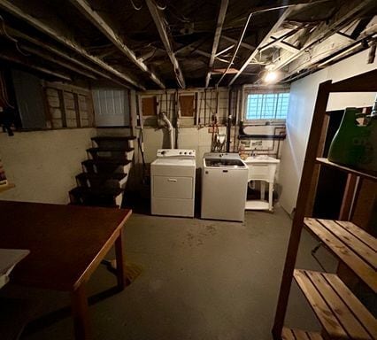 Building Photo - Charming Queen Anne Home AVAILABLE NOW