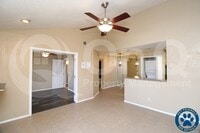 Building Photo - 533 W Guadalupe Rd