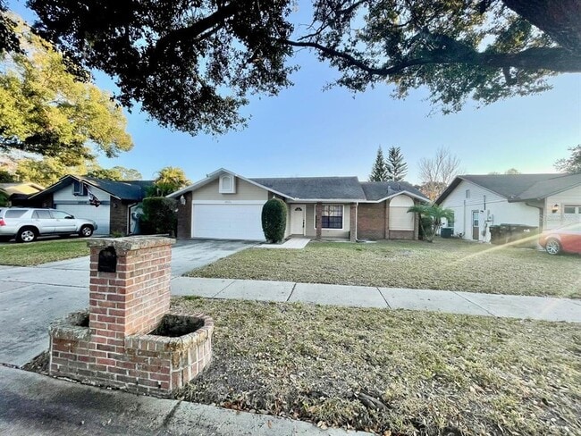 Building Photo - 10026 Chesham Dr