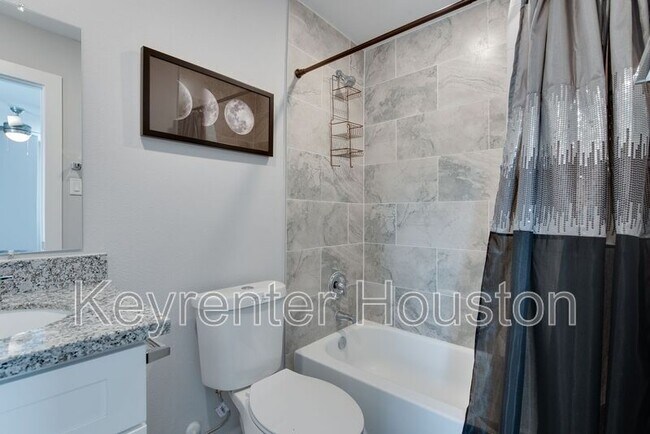 Building Photo - 7954 Sayers St