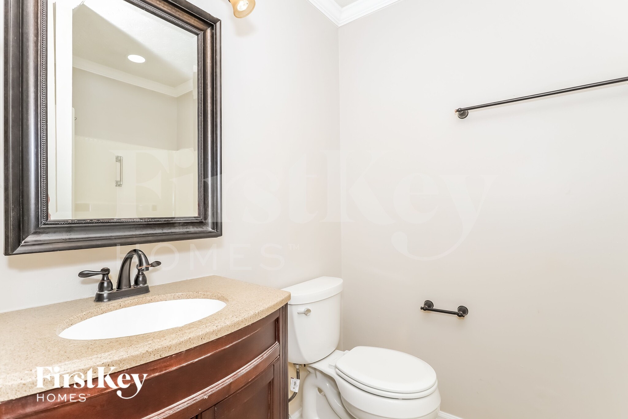 Building Photo - 1745 Tree Line Rd