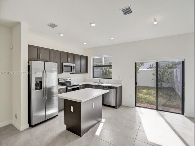 Building Photo - 3436 W 111th Pl