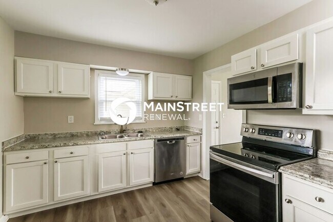 Building Photo - 3 Bedroom Pet-Friendly Home in LOUISVILLE,...
