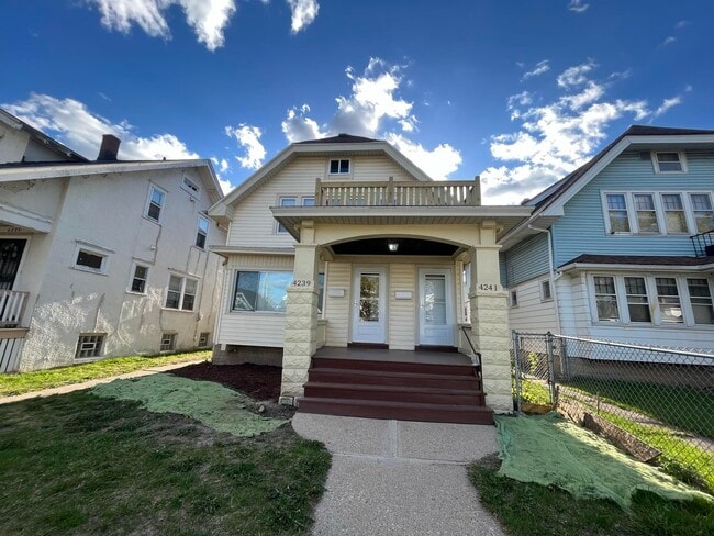 Primary Photo - 4239 N 26th St
