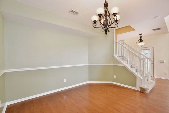 Building Photo - Luxury 3BR/3BA Townhome with 2-Car Garage in Gated Greystone – Sanford