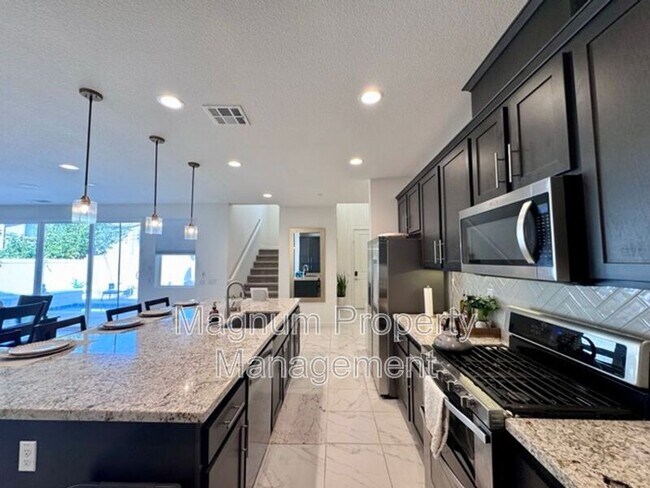 Building Photo - 38572 Rosegate Pl