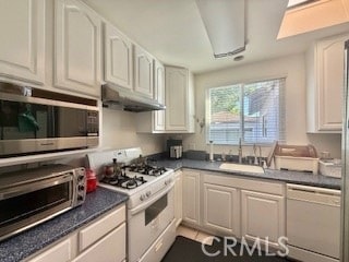 Building Photo - 1022 Birchcroft St E