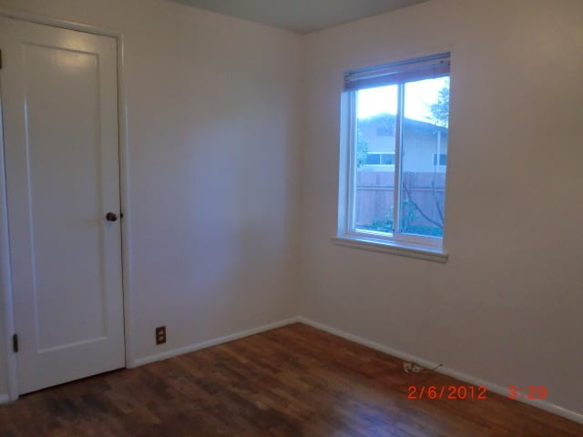 Building Photo - Rent Ready --- Pending approved tenant