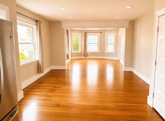 Building Photo - 207 Lowden St