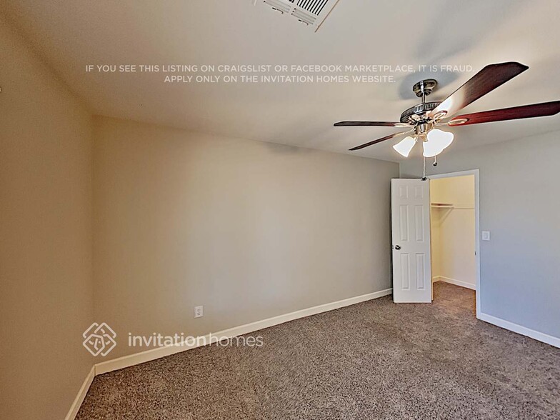 Building Photo - 5424 S El Camino Dr