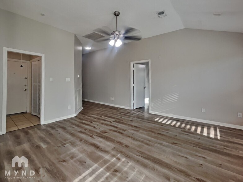 Building Photo - 234 Hartford Ln