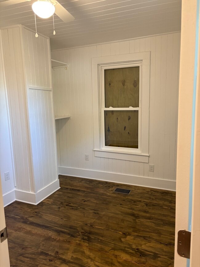 Building Photo - 3318 Florida Ave