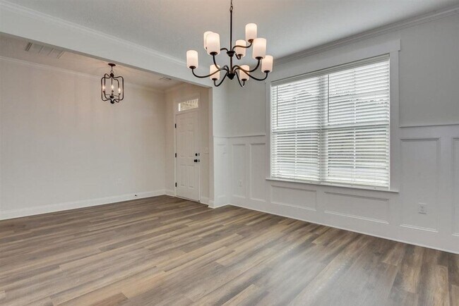 Building Photo - 1011 Spotswood Cir