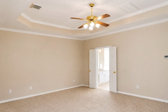 Building Photo - 16415 Burham Park Dr