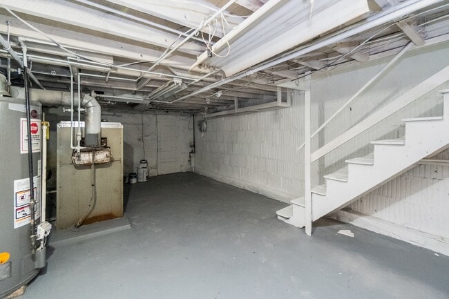 Building Photo - Updated  2BR Home – Walk to Lehigh & Downtown Bethlehem