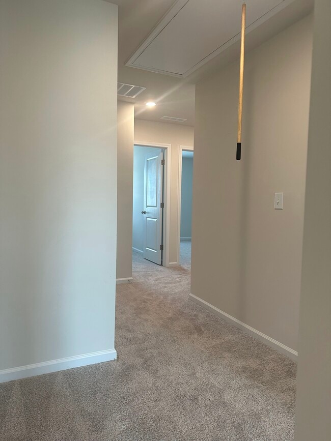 Building Photo - 405 Diversity Wy