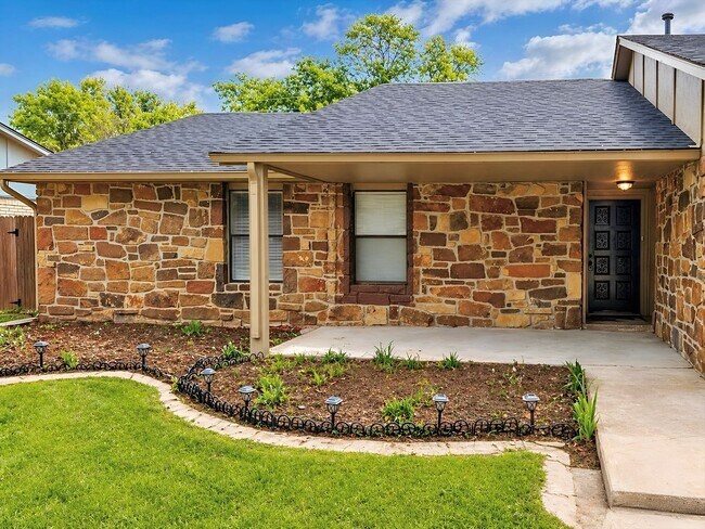 Building Photo - Amazing Quality and Value! Jenks Schools!