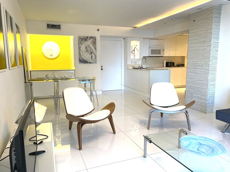 Building Photo - 770 Claughton Island Dr