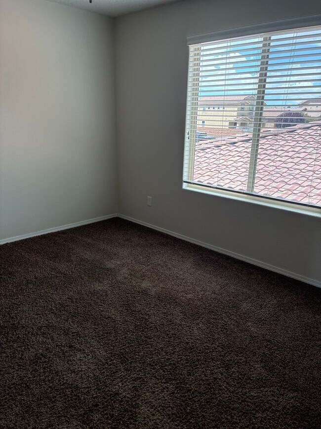 Building Photo - 2217 Violeta Cir SE