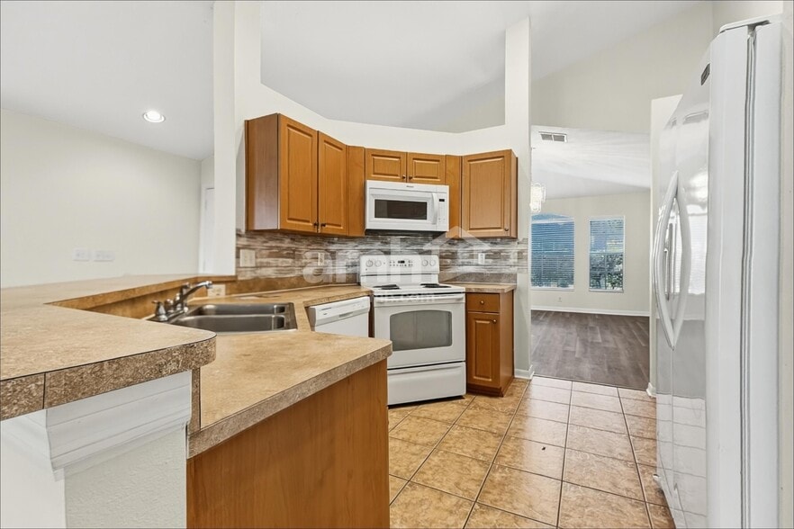 Building Photo - 3348 Clover Blossom Cir