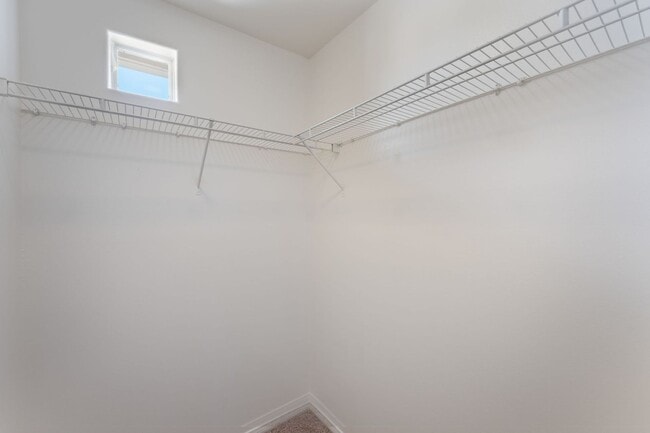 Building Photo - Cozy 3-Bedroom with Spacious Backyard!